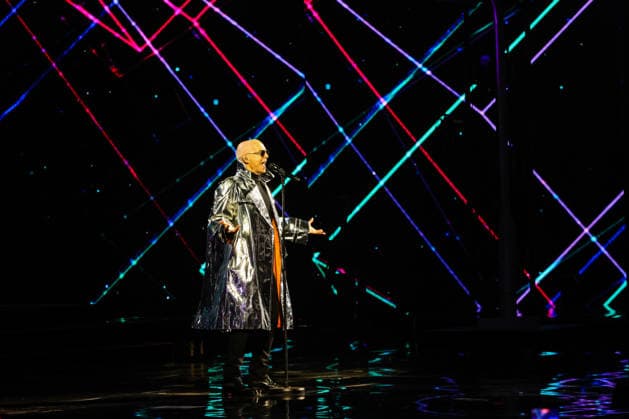PetShopBoys perform on the second night of the 65th edition of the Vina del Mar Festival in Chile - 23 Feb 2026 British group Pet Shop Boys, singer and songwriter Neil Tennant wearing a sparkly suit performs on the second night of the 65th edition of the Vina del Mar Festival, Chile, in front of thousands of spectators. PetShopBoys perform on the second night of the 65th edition of the Vina del Mar Festival, Chile, in front of thousands of spectators. Vina del mar Chile Copyright: xCristobalxBasaurexArayax xSOPAxImagesx Foto-7