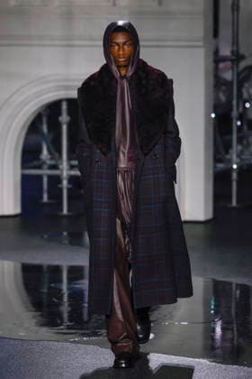 Burberry Fashion Show Ready to Wear Collection Fall Winter 2026 2027 during London Fashion Week LFW February 23rd, 2026 Burberry Fashion Show Ready to Wear Fall Winter 2026 2027 Collection during London Fashion Week LFW February 23rd, 2026 London United Kingdom  Copyright: xAgencex xBestimagexAgencex xBestimagex