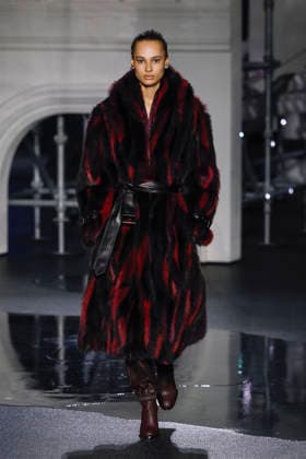 Burberry Fashion Show Ready to Wear Collection Fall Winter 2026 2027 during London Fashion Week LFW February 23rd, 2026 Burberry Fashion Show Ready to Wear Fall Winter 2026 2027 Collection during London Fashion Week LFW February 23rd, 2026 London United Kingdom  Copyright: xAgencex xBestimagexAgencex xBestimagex