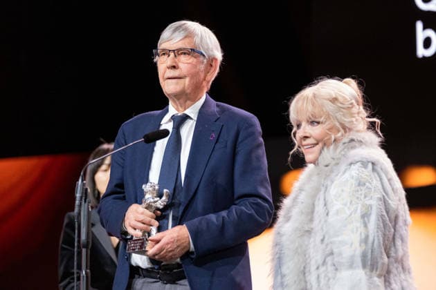 Anna Calder-Marshall und Tom Courtenay mit dem Silbernen Bär für die beste Schauspielerische Leistung in einer Nebenrolle in dem Film Queen at Sea anlässlich der 76. Internationalen Filmfestspiele Berlin. Anna Calder-Marshall and Tom Courtenay with the Silver Bear for Best Supporting Performance in the film Queen at Sea at the 76th Berlin International Film Festival. snapshot-photography K.M.Krause *** Anna Calder Marshall and Tom Courtenay with the Silver Bear for Best Acting Performance in a Supporting Role in the film Queen at Sea at the 76th Berlin International Film Festival Anna Calder Marshall and Tom Courtenay with the Silver Bear for Best Supporting Performance in the film Queen at Sea at the 76th Berlin International Film