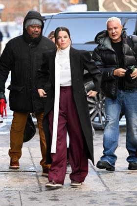 Neve Campbell spotted arriving at The View this morning in New York City Featuring: Neve Campbell Where: New York City, New York, United States When: 24 Feb 2026 Credit: Elder Ordonez INSTARimages EDITORIAL USE ONLY. NOT FOR USE BY NEWSPAPERS BASED IN THE UK. Copyright: xx instar55502066