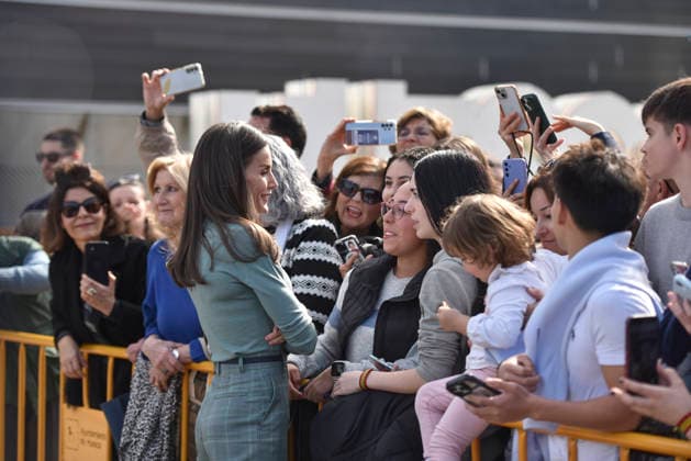 Queen Letizia presides over the ceremony to proclaim the Princess of Girona Award Creaempresa 2026 Queen Letizia greets on her arrival to preside over the ceremony to proclaim the Princess of Girona Award Creaempresa 2026, in the second stage of the Princess of Girona Foundations talent tour, at the Palacio de Congresos, on February 24, 2026, in Huesca, Aragon Spain The Creaempresa category recognizes young people with entrepreneurial initiative who have led or are promoting original and viable business projects This award is endowed with 20,000 euros and a reproduction of a work by contemporary artist Juan Zamora FPdGi Award for Arts and Literature 2017 24 FEBRUARY 2026 Veró Huesca Aragon Huesca Aragon Espana  Copyright: xVeronicaxLacasax 7318671