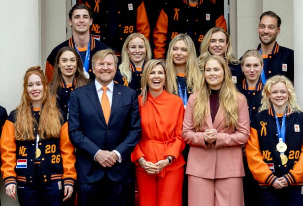 24-02-2026 Palace Princess Amalia and King Willem-Alexander and Queen Maxima during a meeting with the Dutch medal winners of the 2026 Winter Olympics in Milan at palace Noordeinde in The Hague. Jutta Leerdam, Xandra Velzeboer, Jens van ™t Wout, Melle van ™t Wout, Femke Kok, Jenning de Boo, Merel Conijn, Antoinette Rijpma-de Jong, Joy Beune, Kjeld Nuis, Marijke Groenewoud, Jorrit Bergsma, Teun de Boer, Friso Emons and Itzhak de Laat and Carl Verheijen. Â  Copyright: xPPEx