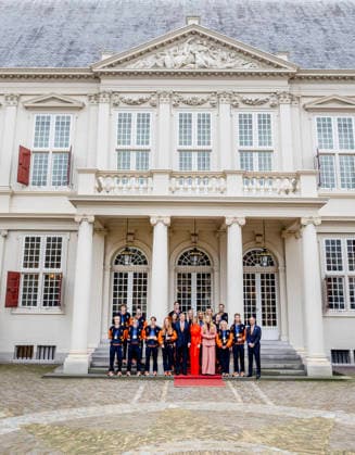 24-02-2026 Palace Princess Amalia and King Willem-Alexander and Queen Maxima during a meeting with the Dutch medal winners of the 2026 Winter Olympics in Milan at palace Noordeinde in The Hague. Jutta Leerdam, Xandra Velzeboer, Jens van ™t Wout, Melle van ™t Wout, Femke Kok, Jenning de Boo, Merel Conijn, Antoinette Rijpma-de Jong, Joy Beune, Kjeld Nuis, Marijke Groenewoud, Jorrit Bergsma, Teun de Boer, Friso Emons and Itzhak de Laat and Carl Verheijen. Â  Copyright: xPPEx