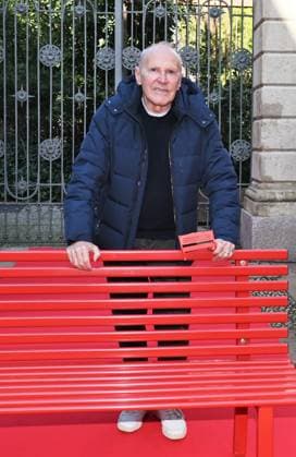 Milan, Italy Martino Midali Milan Fashion Week Women s collections Fall Winter 2026-27 season In the photo: Martino Midali with red bench  Copyright: xNickxZonnax xipa-agency.netx xNickxZonnax IPA_Agency_IPA71971030