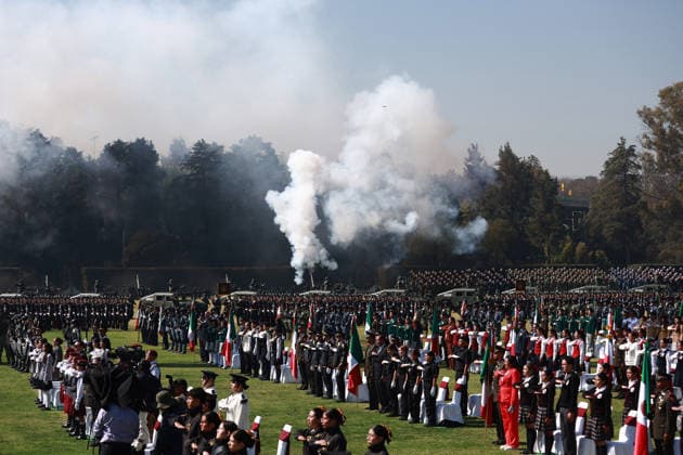 Flag Day Ceremony in Mexico MEXICO CITY, MEXICO - FEBRUARY 24: Members of the Mexican Army fire a gun salute during the Flag Day ceremony, at Marte Military Camp, in Mexico City, Mexico on February 24, 2026. Mexican President Claudia Sheinbaum led the ceremony before hundreds of members of the Mexican Army, National Guard and Navy. Daniel Cardenas Anadolu Mexico City Mexico. Editorial use only. Please get in touch for any other usage.  Copyright: x2026xAnadoluxDanielxCardenasx
