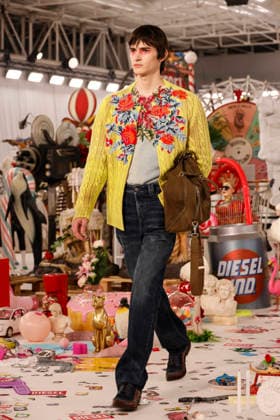Diesel - Runway - Milan Fashion Week - Womenswear Fall Winter 2026 2027 MILAN, ITALY - FEBRUARY 24: A model walks the runway at the Diesel fashion show during the Milan Fashion Week - Womenswear Fall Winter 2026 2027 on February 24, 2026 in Milan, Italy. Photo by Marco Piovanotto Abacapress.com  Copyright: xPiovanottoxMarco ABACAx