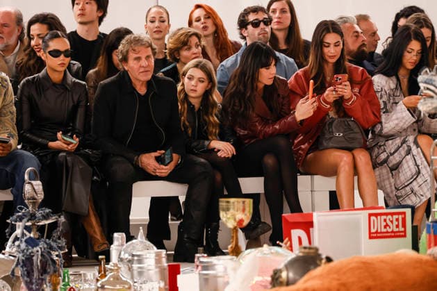 Diesel - Runway - Milan Fashion Week - Womenswear Fall Winter 2026 2027 MILAN, ITALY - FEBRUARY 24: Rafael Leão, Aurora Ramazzotti, Renzo Rosso, Sidney Rosso, Arianna Alessi, Melissa Satta attend the runway at the Diesel fashion show during the Milan Fashion Week - Womenswear Fall Winter 2026 2027 on February 24, 2026 in Milan, Italy. Photo by Marco Piovanotto Abacapress.com  Copyright: xPiovanottoxMarco ABACAx