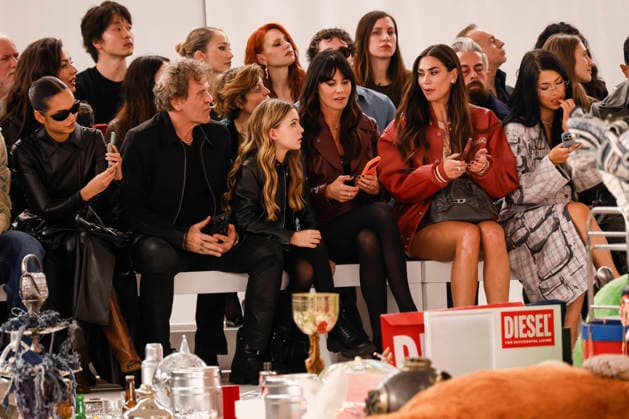 Diesel - Runway - Milan Fashion Week - Womenswear Fall Winter 2026 2027 MILAN, ITALY - FEBRUARY 24: Rafael Leão, Aurora Ramazzotti, Renzo Rosso, Sidney Rosso, Arianna Alessi, Melissa Satta attend the runway at the Diesel fashion show during the Milan Fashion Week - Womenswear Fall Winter 2026 2027 on February 24, 2026 in Milan, Italy. Photo by Marco Piovanotto Abacapress.com  Copyright: xPiovanottoxMarco ABACAx