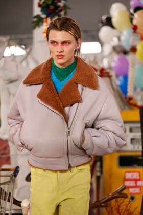 Diesel - Runway - Milan Fashion Week - Womenswear Fall Winter 2026 2027 MILAN, ITALY - FEBRUARY 24: A model walks the runway at the Diesel fashion show during the Milan Fashion Week - Womenswear Fall Winter 2026 2027 on February 24, 2026 in Milan, Italy. Photo by Marco Piovanotto Abacapress.com  Copyright: xPiovanottoxMarco ABACAx