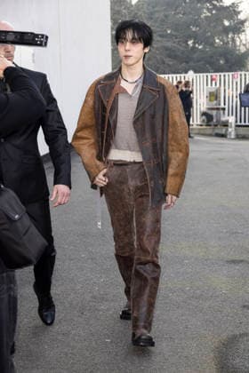 Diesel - Guest arrival - Milan Fashion Week - Womenswear Fall Winter 2026 2027 MILAN, ITALY - FEBRUARY 24: Jeong Yun-ho is seen outside Diesel show during the Milan Fashion Week - Womenswear Fall Winter 2026 2027 on February 24, 2026 in Milan, Italy. Photo by Marco Piovanotto Abacapress.com  Copyright: xPiovanottoxMarco ABACAx