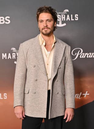 ˜Marshals™ Los Angeles Premiere Luke Grimes arriving to the Los Angeles premiere of CBS™s Marshals held at the Autry Museum of the American West on February 24, 2026 in Los Angeles, Ca. Los Angeles Autry Museum of the American Wes California USA Copyright: xLISAxOConnor xAFF-USA.COMx