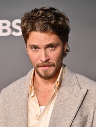 ˜Marshals™ Los Angeles Premiere Luke Grimes arriving to the Los Angeles premiere of CBS™s Marshals held at the Autry Museum of the American West on February 24, 2026 in Los Angeles, Ca. Los Angeles Autry Museum of the American Wes California USA Copyright: xLISAxOConnor xAFF-USA.COMx