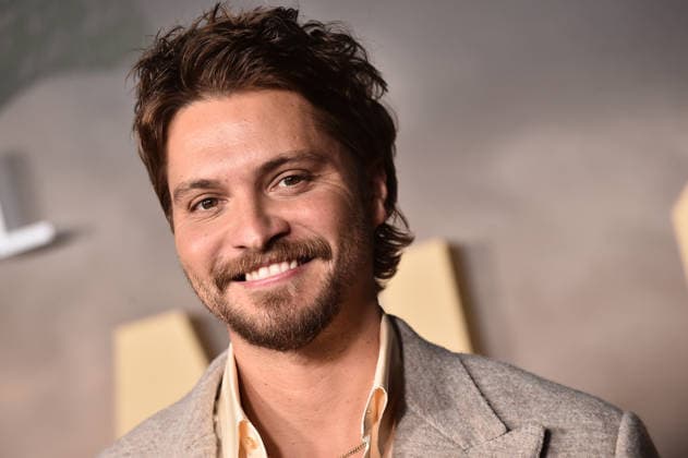 ˜Marshals™ Los Angeles Premiere Luke Grimes arriving to the Los Angeles premiere of CBS™s Marshals held at the Autry Museum of the American West on February 24, 2026 in Los Angeles, Ca. Los Angeles Autry Museum of the American Wes California USA Copyright: xLISAxOConnor xAFF-USA.COMx