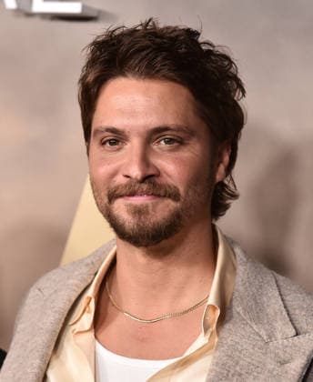 ˜Marshals™ Los Angeles Premiere Luke Grimes arriving to the Los Angeles premiere of CBS™s Marshals held at the Autry Museum of the American West on February 24, 2026 in Los Angeles, Ca. Los Angeles Autry Museum of the American Wes California USA Copyright: xLISAxOConnor xAFF-USA.COMx
