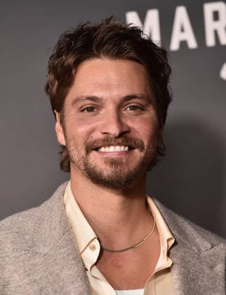 ˜Marshals™ Los Angeles Premiere Luke Grimes arriving to the Los Angeles premiere of CBS™s Marshals held at the Autry Museum of the American West on February 24, 2026 in Los Angeles, Ca. Los Angeles Autry Museum of the American Wes California USA Copyright: xLISAxOConnor xAFF-USA.COMx