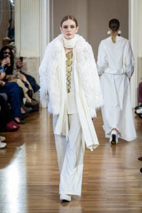 Martino Midali Womenswear Fall Winter 2026 2027 in Milan, Italy, on 24 February 2026 A model walks the runway at Martino Midali fashion show during the Milan Fashion Week - Womenswear Fall Winter 2026 2027 in Milan, Italy, on 24 February 2026., Credit:Stefano Costantino TTL Avalon Italy, Milan  Copyright: xStefanoxCostantinoxTTLx xAvalonx 1078023485