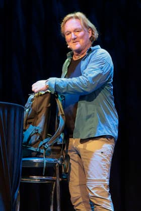 Andreas Kieling with his program Mein Leben mit den wilden Tieren at the Theater am Tanzbrunnen Cologne, 24 02 2026 Foto:xR.xSchmiegeltx xFuturexImagex kieling_6201