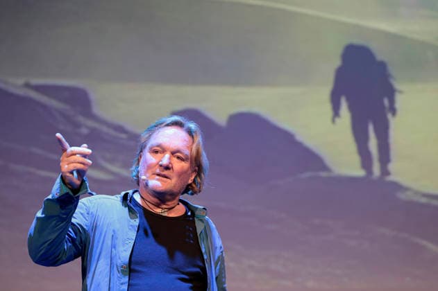 Andreas Kieling with his program Mein Leben mit den wilden Tieren at the Theater am Tanzbrunnen Cologne, 24 02 2026 Foto:xR.xSchmiegeltx xFuturexImagex kieling_6204