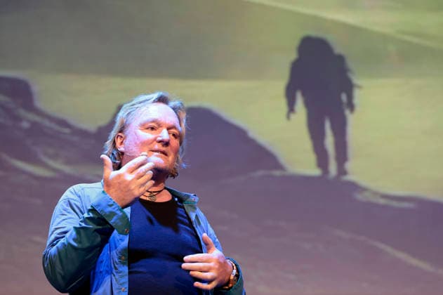 Andreas Kieling with his program Mein Leben mit den wilden Tieren at the Theater am Tanzbrunnen Cologne, 24 02 2026 Foto:xR.xSchmiegeltx xFuturexImagex kieling_6206