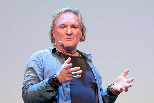 Andreas Kieling with his program Mein Leben mit den wilden Tieren at the Theater am Tanzbrunnen Cologne, 24 02 2026 Foto:xR.xSchmiegeltx xFuturexImagex kieling_6216