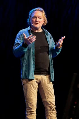 Andreas Kieling with his program Mein Leben mit den wilden Tieren at the Theater am Tanzbrunnen Cologne, 24 02 2026 Foto:xR.xSchmiegeltx xFuturexImagex kieling_6220