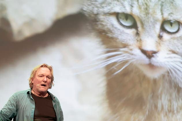 Andreas Kieling with his program Mein Leben mit den wilden Tieren at the Theater am Tanzbrunnen Cologne, 24 02 2026 Foto:xR.xSchmiegeltx xFuturexImagex kieling_6229
