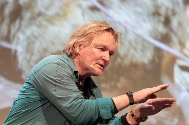 Andreas Kieling with his program Mein Leben mit den wilden Tieren at the Theater am Tanzbrunnen Cologne, 24 02 2026 Foto:xR.xSchmiegeltx xFuturexImagex kieling_6232