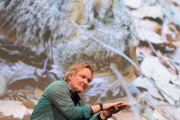 Andreas Kieling with his program Mein Leben mit den wilden Tieren at the Theater am Tanzbrunnen Cologne, 24 02 2026 Foto:xR.xSchmiegeltx xFuturexImagex kieling_6233