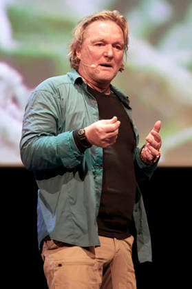 Andreas Kieling with his program Mein Leben mit den wilden Tieren at the Theater am Tanzbrunnen Cologne, 24 02 2026 Foto:xR.xSchmiegeltx xFuturexImagex kieling_6242