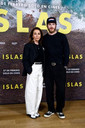 Marina Seresesky presents her film Islas in Madrid Ana Belén and Manu Vega pose at the photocall during the presentation of the film Islas , on February 25, 2026, in Madrid Spain Islas is the return to cinema of Ana Belén after an extensive career, accompanied by Manu Vega, who is now living an intense stage in his career adding several film projects as a protagonist CINE ISLANDS ACTOR ACTRESS FILM Madrid Madrid Spain  Copyright: xJosexVelascox 7320329