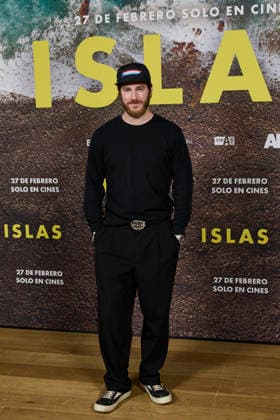 February 25, 2026, Madrid, Madrid, Spain: ACTOR MANU VEGA attends Islas photocall Madrid Spain - ZUMAc260 20260225_zep_c260_008 Copyright: xMikexChicorrox