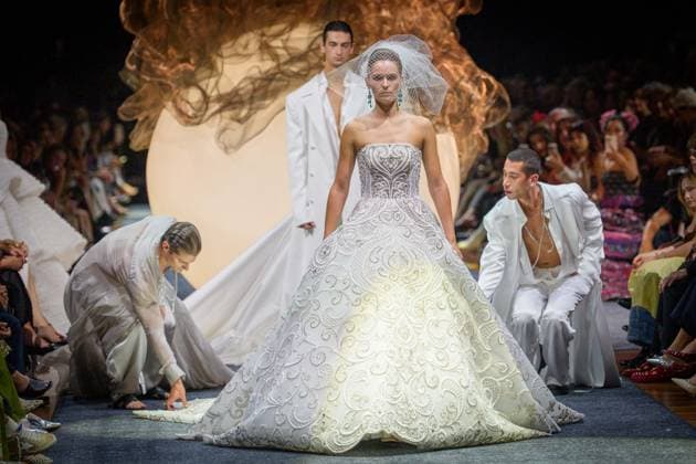 February 25, 2026, Melbourne, Victoria, Australia: A model wearing a design by Alin LeÃ¢â‚¬â ¢Kal closes the Glam Up Runway show of the PayPal Melbourne Fashion Festival at the Royal Exhibition Building in Melbourne, Australia. Melbourne Australia  - ZUMAl303 20260225_aaf_l303_062 Copyright: xSydneyxLowx