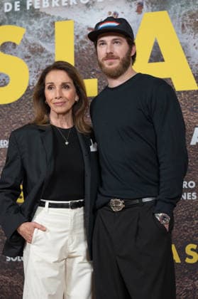 February 25, 2026, Madrid, Spain: Ana Belen and Manu Vega attend the Islas photocall at Hotel Urso in Madrid. Madrid Spain - ZUMAs197 20260225_aaa_s197_038 Copyright: xAtilanoxGarciax