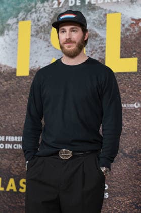 February 25, 2026, Madrid, Spain: Manu Vega attends the Islas photocall at Hotel Urso in Madrid. Madrid Spain  - ZUMAs197 20260225_aaa_s197_045 Copyright: xAtilanoxGarciax