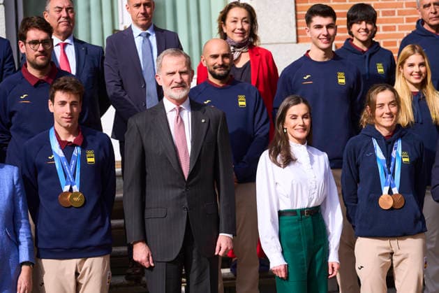 February 25, 2026, Madrid, Madrid, Spain: King Felipe VI of Spain, Queen Letizia of Spain attends an audience with Winter Olympic Team at Zarzuela Palace on February 25, 2026 in Madrid, Spain .Spanish Royals has received the medals and two skiing from Oriol Cardona and Ana Alonso Madrid Spain  - ZUMAg15_ 20260225_zaf_g15_045 Copyright: xJackxAbuinx