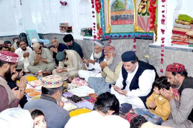 RECORD DATE NOT STATED Faithful Muslims are offering Dua after (Khatme Quran) Taraweeh prayer during the Holy Month of Ramadan-ul-Mubarak, at a mosque located on Gunj area in Peshawar on Wednesday, February 25, 2026. (Fahad Pervez PPI Images). EDITORIAL USE ONLY Copyright: xx AR-ZM-250226x ppiphotos473603