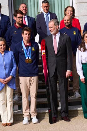 February 25, 2026, Madrid, Madrid, Spain: King Felipe VI of Spain, Queen Letizia of Spain attends an audience with Winter Olympic Team at Zarzuela Palace on February 25, 2026 in Madrid, Spain .Spanish Royals has received the medals and two skiing from Oriol Cardona and Ana Alonso Madrid Spain  - ZUMAg15_ 20260225_zaf_g15_060 Copyright: xJackxAbuinx