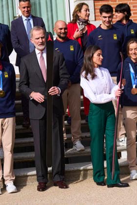 February 25, 2026, Madrid, Madrid, Spain: King Felipe VI of Spain, Queen Letizia of Spain attends an audience with Winter Olympic Team at Zarzuela Palace on February 25, 2026 in Madrid, Spain .Spanish Royals has received the medals and two skiing from Oriol Cardona and Ana Alonso Madrid Spain  - ZUMAg15_ 20260225_zaf_g15_067 Copyright: xJackxAbuinx