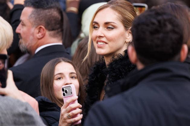 News - Fendi - Celebrity arrivals - Milan Fashion Week - Womenswear Fall Winter 2026 2027 Chiara Ferragni is seen leaving the Fendi fashion show during the Milan Fashion Week - Womenswear Fall Winter 2026 2027 on February 25, 2026 in Milan, Italy. Photo: Cinzia Camela. Milan Via Solari, 35 Italy Copyright: xCinziaxCamelax xLiveMediax LPN_2314699