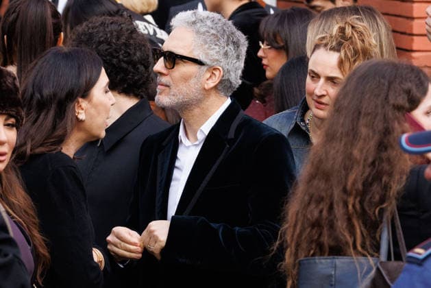 News - Fendi - Celebrity arrivals - Milan Fashion Week - Womenswear Fall Winter 2026 2027 Giuseppe Fiorello is seen leaving the Fendi fashion show during the Milan Fashion Week - Womenswear Fall Winter 2026 2027 on February 25, 2026 in Milan, Italy. Photo: Cinzia Camela. Milan Via Solari, 35 Italy Copyright: xCinziaxCamelax xLiveMediax LPN_2314744