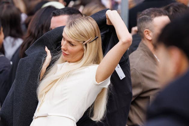 News - Fendi - Celebrity arrivals - Milan Fashion Week - Womenswear Fall Winter 2026 2027 A guest is seen leaving the Fendi fashion show during the Milan Fashion Week - Womenswear Fall Winter 2026 2027 on February 25, 2026 in Milan, Italy. Photo: Cinzia Camela. Milan Via Solari, 35 Italy Copyright: xCinziaxCamelax xLiveMediax LPN_2314745