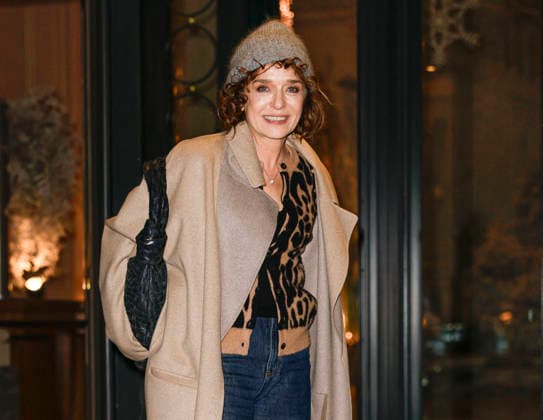 Valeria Golino - Milan Fashion Week - Womenswear Fall Winter 2026 2027 MILAN, ITALY - FEBRUARY 25: Valeria Golino is spotted outside her hotel during the Milan Fashion Week - Womenswear Fall Winter 2026 2027 on February 25, 2026 in Milan, Italy. Photo by Marco Piovanotto Abacapress.com  Copyright: xPiovanottoxMarco ABACAx