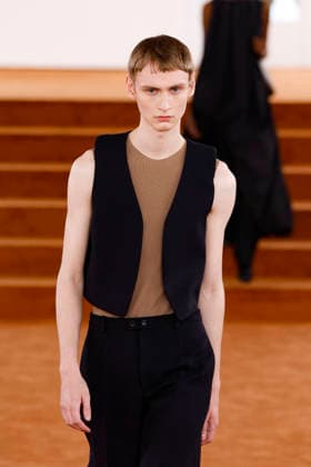 Jil Sander Fashion Show Ready to Wear Men Collection Fall Winter 2026 2027 at Milan Fashion Week MLFW , on February 25, 2026 Bestimage Runway Jil Sander Fashion Show Ready to Wear Men Collection Fall Winter 2026 2027 at Milan Fashion Week, on February 25, 2026 Milan Italy  Copyright: xAgencex xBestimagexAgencex xBestimagex