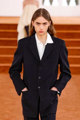Jil Sander Fashion Show Ready to Wear Men Collection Fall Winter 2026 2027 at Milan Fashion Week MLFW , on February 25, 2026 Bestimage Runway Jil Sander Fashion Show Ready to Wear Men Collection Fall Winter 2026 2027 at Milan Fashion Week, on February 25, 2026 Milan Italy  Copyright: xAgencex xBestimagexAgencex xBestimagex