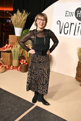 Gitta Schweighoefer at the photo call for the premiere of the new daily Ein Hof zum Verlieben Sat 1 and Joyn, from 2 03 2026 at 6 pm on 25 02 2026 at the Zoo Palast in Berlin Premiere of the new Sat 1 daily Ein Hof zum Verlieben in Berlin
