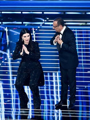 Sanremo, 76th Italian Song Festival. Second Night. Pictured: Laura Pausini, Carlo Conti  Copyright: xMaurizioxD Avanzox xipa-agency.netx xPoolxSanremox02x IPA_Agency_IPA72022679