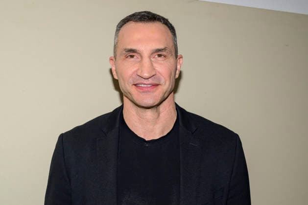 GER, Berlin, studio, guest on maischberger, political talk show, TV, format, with host Sandra Maischberger, Das Erste, from Adlershof at Studio 20, pictured from left Wladimir Vladimirovich Klitschko, former Ukrainian boxer and multiple world heavyweight champion, is the younger brother of Vitali Klitschko February 25, 2026, Copyright: HMBxMedia UwexKoch