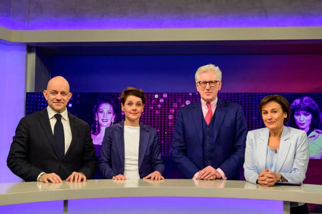GER, Berlin, studio, guest on maischberger, political talk show, TV, format, with host Sandra Maischberger, Das Erste, from Adlershof at Studio 20, pictured from left Marc Felix Serrao Die Welt , Anna Lehmann, Theo Koll, Sandra Maischberger, February 25, 2026, Copyright: HMBxMedia UwexKoch