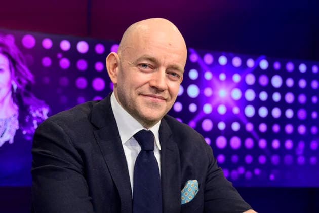 GER, Berlin, studio, guest on maischberger, political talk show, TV, format, with host Sandra Maischberger, Das Erste, from Adlershof at Studio 20, pictured from left Marc Felix Serrao Die Welt , February 25, 2026, Copyright: HMBxMedia UwexKoch
